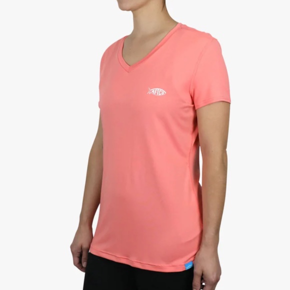 NEW AFTCO Sun Shirt UPF 50 Women - Picture 1 of 2